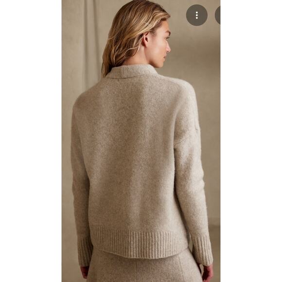 Banana Republic Newmar Oversized Cowl Neck Sweater in Oatmeal Size XS NWT Wool - Picture 2 of 9